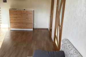 квартира за адресою Космонавтів вул., 73