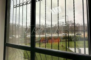 комерційна за адресою Красилівська вул., 7