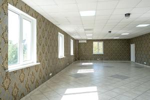 комерційна за адресою Лауреатська вул., 8