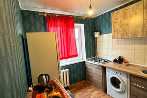 квартира за адресою Соборності вул. (Косіора), 63