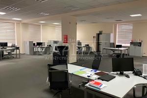 комерційна за адресою Федора Ернста вул., 3Б