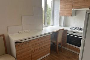 квартира за адресою Космонавтів вул., 73