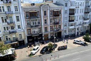 квартира за адресою Шота Руставелі вул., 32