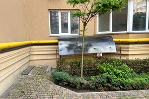 комерційна за адресою Боголюбова вул., 24