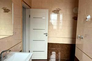 будинок за адресою Набережна, 7