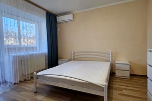 квартира за адресою В'ячеслава Чорновола вул. (Енгельса), 9/1