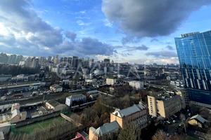 комерційна за адресою Жилянська вул., 59