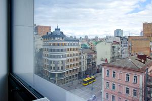 комерційна за адресою Саксаганського вул., 53/80
