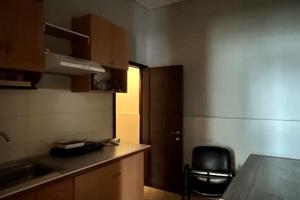 комерційна за адресою Універсальний пров., 7-А