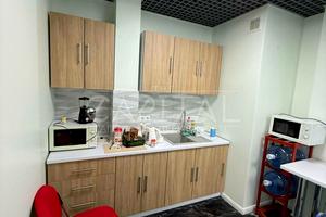 комерційна за адресою Антоновича вул. (Горького), 74