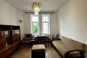 квартира за адресою Хотинська вул., 1