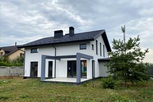 будинок за адресою центральна, 1