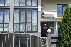 будинок за адресою Богдана Хмельницького вул.
