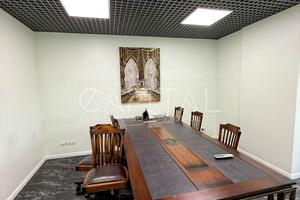 комерційна за адресою Антоновича вул. (Горького), 74-78