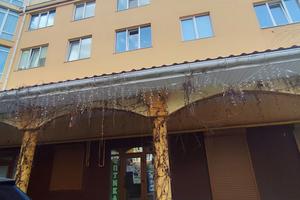 комерційна за адресою Бишівська вул., 9