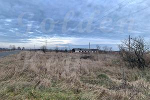 ділянка за адресою Травнева, 1