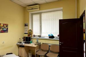 комерційна за адресою Незалежності вул. (Титова), 18-А