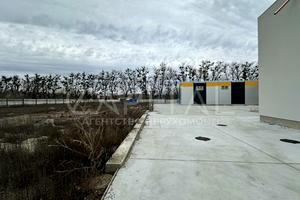 комерційна за адресою Соборна вул., 305