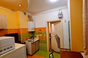 квартира за адресою Залізнична вул., 12