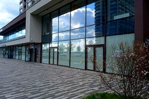 комерційна за адресою Олександра Олеся вул., 18