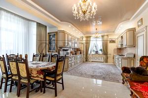 дом по адресу Броварський