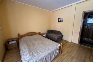 коммерческая по адресу Червоной Калины просп., 79
