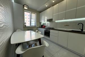 квартира за адресою Перспективна, 10