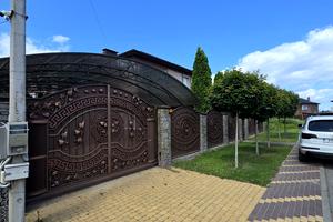 будинок за адресою Харківська вул., 4