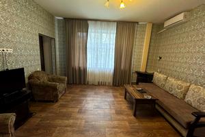 квартира за адресою Семінарська вул. (Володарського), 57б