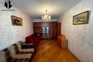 квартира за адресою Анни Ахматової вул., 19