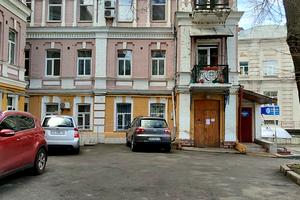 коммерческая по адресу Лютеранская ул., 12