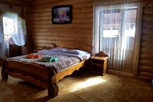 комерційна за адресою Івана Франка вул., 1