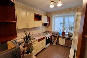 квартира по адресу вул. Симоненка, 1
