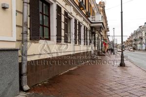 комерційна за адресою Петра Сагайдачного вул., 21