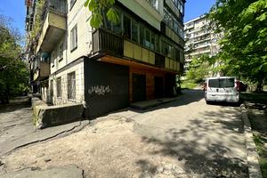 комерційна за адресою Кавказька вул., 2