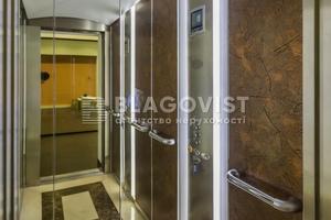 комерційна за адресою Новоселицька вул., 7