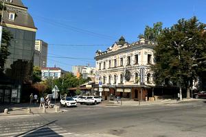 коммерческая по адресу Дмитрия Яворницкого просп. (Карла Маркса), 42