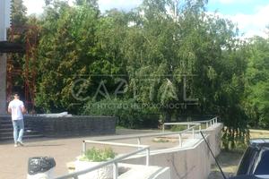 комерційна за адресою Лук'янівська вул., 1