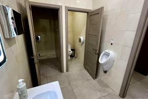 комерційна за адресою Ділова вул. (Димитрова), 2-Б