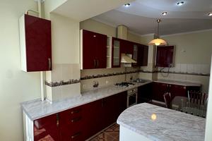 квартира по адресу Строителей ул., 30
