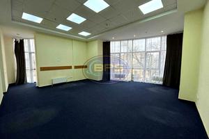 комерційна за адресою Базарна вул., 5
