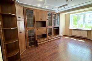 квартира по адресу Строителей ул., 30