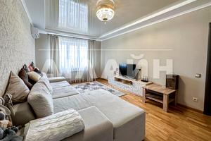 квартира за адресою Володимира Українця вул., 15