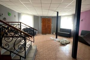 комерційна за адресою Соборна, 2А