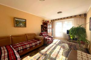 квартира за адресою Тролейбусна вул., 8