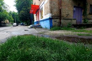 комерційна за адресою Юрія Глушка вул. (Подвойського), 2