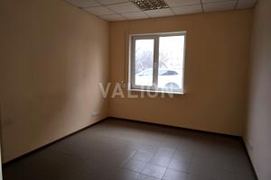 комерційна за адресою Яблунева вул., 8