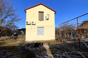будинок за адресою Вишнева, 3