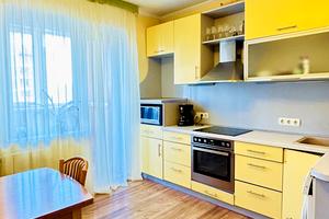 квартира за адресою Ревуцького вул., 42-Б