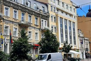 комерційна за адресою Богдана Хмельницького вул., 50